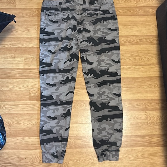 There is a little rip at the top but they still work perfectly fine. - Picture 2 of 2